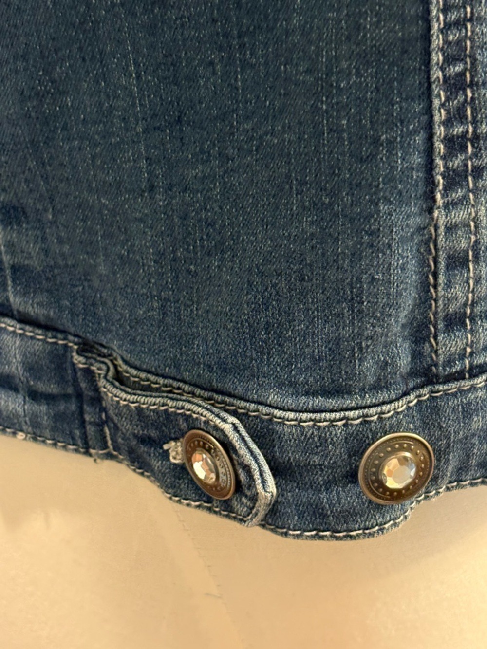 Baccini Blue Denim Sleeveless Jean Jacket with Rhinestone Pockets - Picture 5 of 6